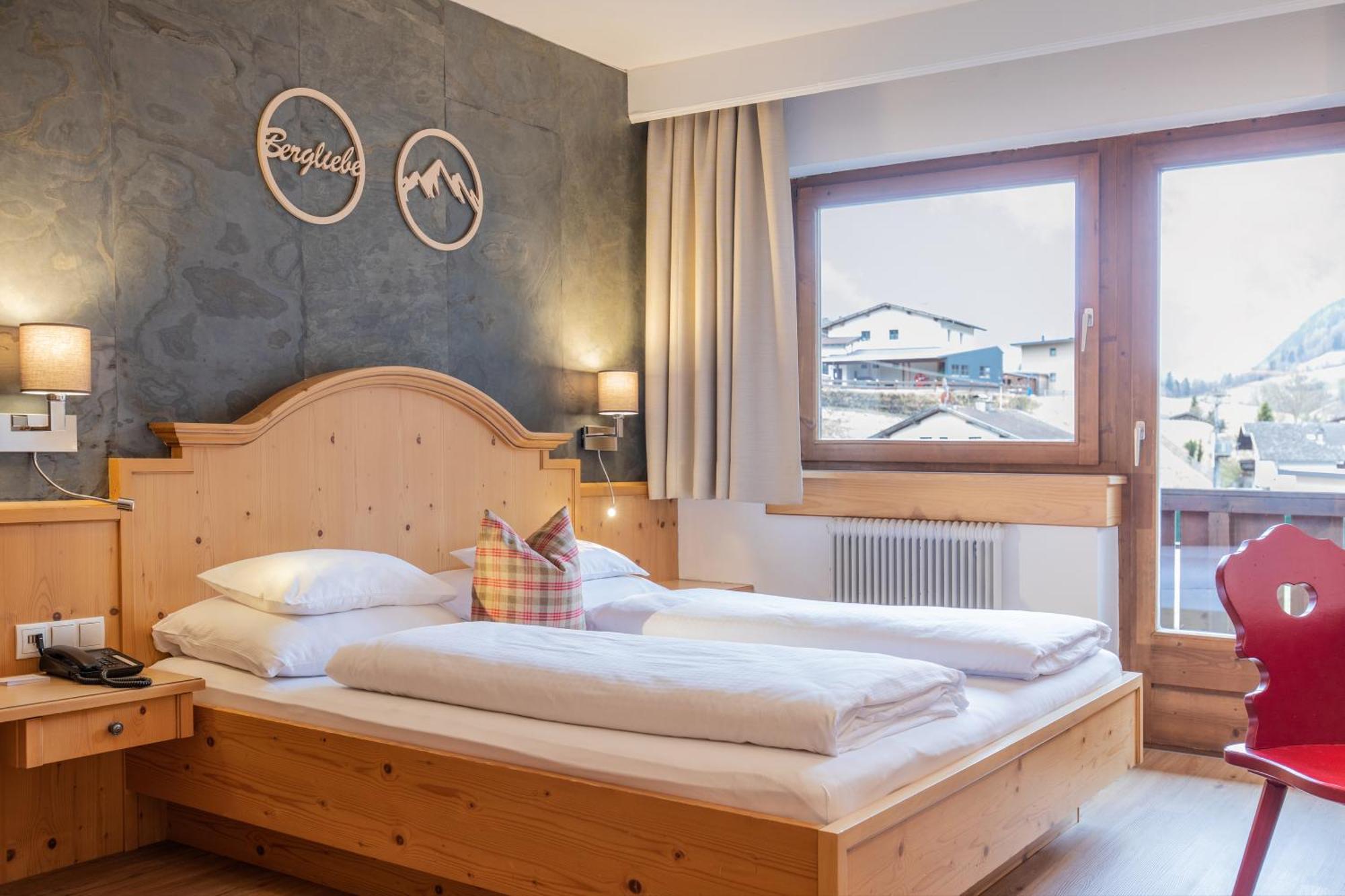 Familien- & Vitalhotel Auenhof Fulpmes Eksteriør bilde